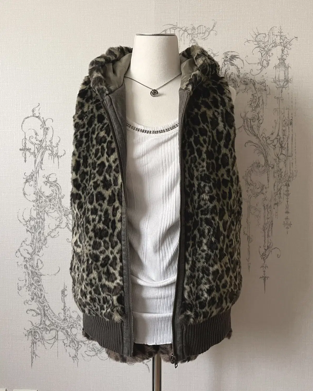 (179/wg)leopard fur vest